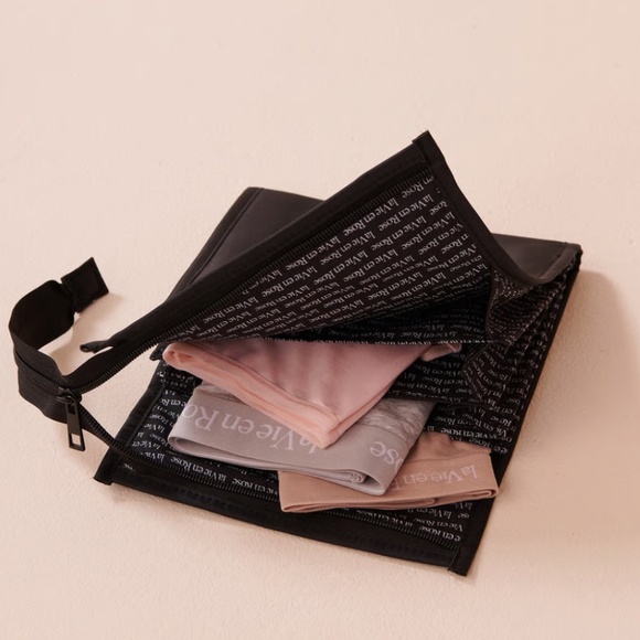 La Vie en Rose Travel Undergarments Bag - Picture 1 of 4